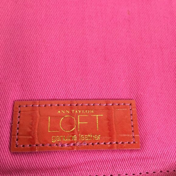 Ann Taylor Loft  Passport Card Organizer Traveling Leather Wallet - Picture 3 of 7